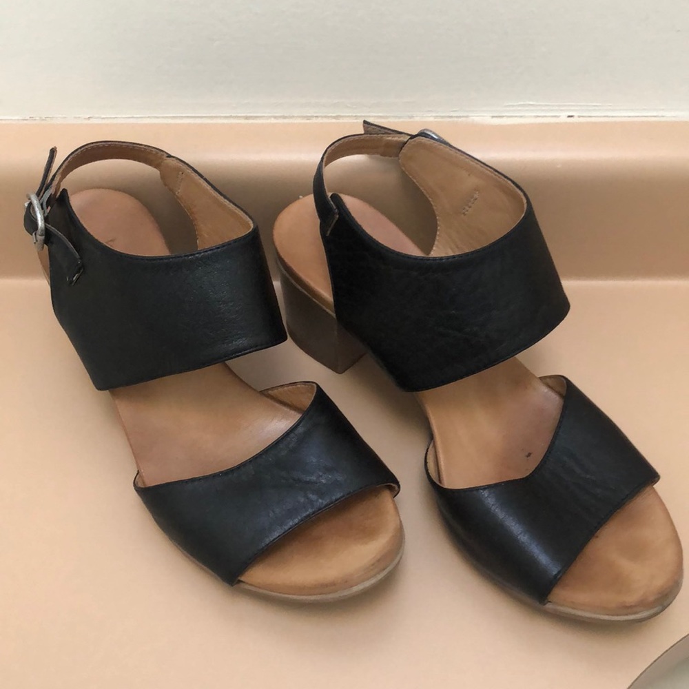 Black Bueno heeled Sandals